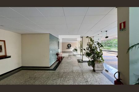 Apartamento à venda com 121m², 3 quartos e 1 vaga Apartamento à venda com 121m², 3 quartos e 1 vagaHall de entrada