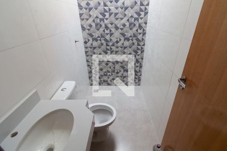 Casa à venda com 100m², 3 quartos e 2 vagasBanheiro