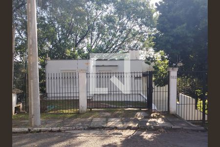 Casa para alugar com 87m², 3 quartos e 1 vaga Casa para alugar com 87m², 3 quartos e 1 vagaFachada