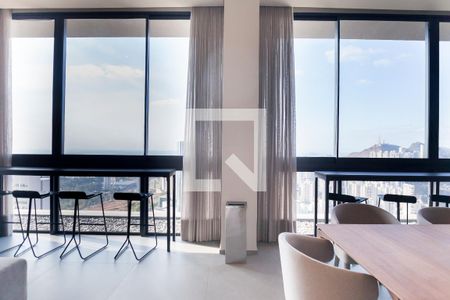 Apartamento para alugar com 44m², 1 quarto e 1 vaga Apartamento para alugar com 44m², 1 quarto e 1 vagaSalão de Festas / roof top