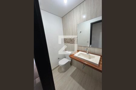 Casa à venda com 300m², 5 quartos e 3 vagas Casa à venda com 300m², 5 quartos e 3 vagasBanheiro 4