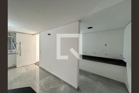 Casa à venda com 300m², 5 quartos e 3 vagas Casa à venda com 300m², 5 quartos e 3 vagasSala