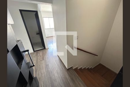 Casa à venda com 300m², 5 quartos e 3 vagas Casa à venda com 300m², 5 quartos e 3 vagasCorredor