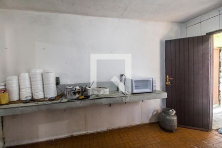 Casa à venda com 325m², 4 quartos e 2 vagas Casa à venda com 325m², 4 quartos e 2 vagasCozinha