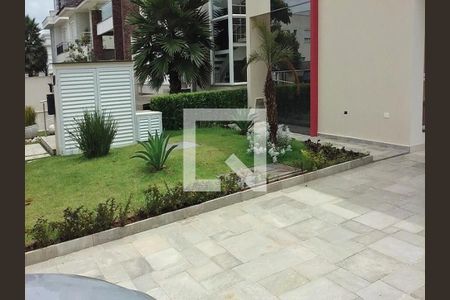 Casa à venda com 4 quartos, 384m² em Cidade São Francisco, Osasco