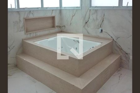 Casa à venda com 4 quartos, 384m² em Cidade São Francisco, Osasco