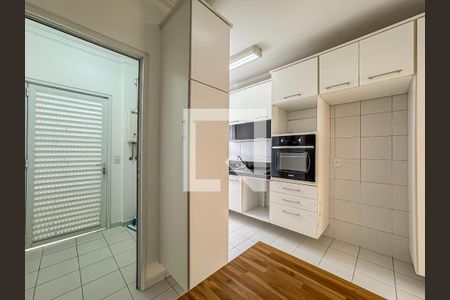 Casa de condomínio à venda com 101m², 3 quartos e 2 vagas