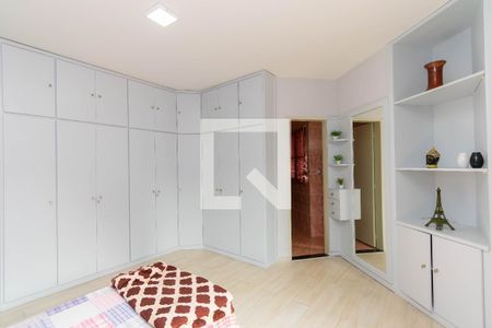 Casa à venda com 150m², 3 quartos e 2 vagasSuíte