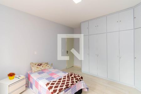 Casa à venda com 150m², 3 quartos e 2 vagasSuíte