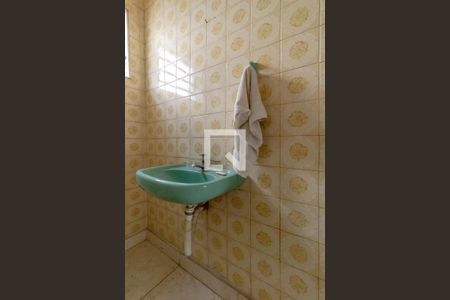 Casa à venda com 99m², 3 quartos e 2 vagasLavabo