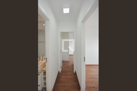 Corredor de apartamento para alugar com 2 quartos, 47m² em Vila Andrade, São Paulo