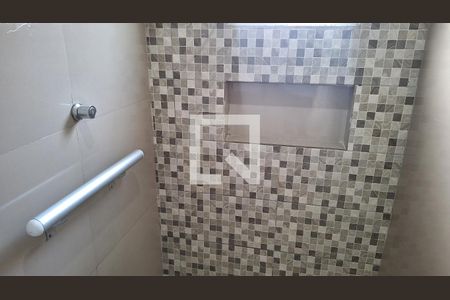 Casa para alugar com 90m², 2 quartos e 2 vagasBanheiro social