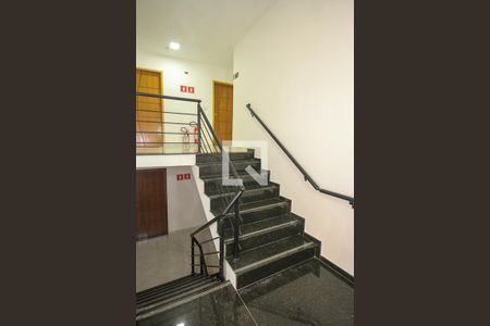 Apartamento para alugar com 30m², 1 quarto e sem vagaEscada