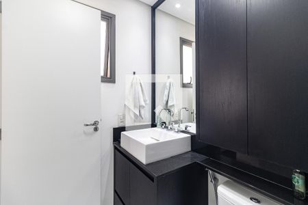 Apartamento à venda com 79m², 2 quartos e 2 vagasBanheiro da Suíte