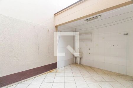 Casa para alugar com 160m², 3 quartos e 4 vagasÁrea de serviço 
