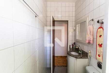 Casa à venda com 371m², 3 quartos e 6 vagas Casa à venda com 371m², 3 quartos e 6 vagasBanheiro Social