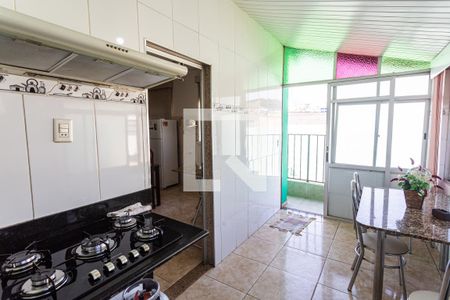 Casa à venda com 371m², 3 quartos e 6 vagas Casa à venda com 371m², 3 quartos e 6 vagasCozinha