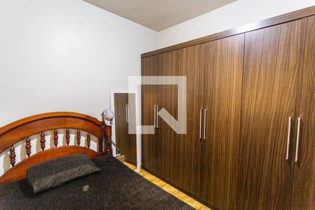 Casa à venda com 371m², 3 quartos e 6 vagas Casa à venda com 371m², 3 quartos e 6 vagasQuarto 3