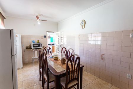 Casa à venda com 371m², 3 quartos e 6 vagas Casa à venda com 371m², 3 quartos e 6 vagasCopa