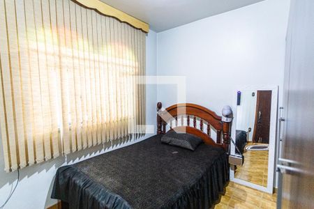 Casa à venda com 371m², 3 quartos e 6 vagas Casa à venda com 371m², 3 quartos e 6 vagasQuarto 3