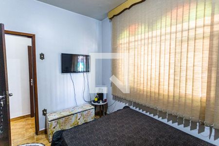 Casa à venda com 371m², 3 quartos e 6 vagas Casa à venda com 371m², 3 quartos e 6 vagasQuarto 3