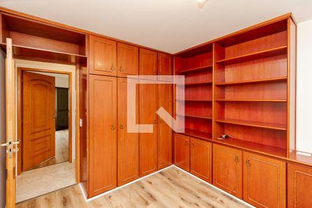 Apartamento para alugar com 148m², 3 quartos e 2 vagas Apartamento para alugar com 148m², 3 quartos e 2 vagasQuarto 2