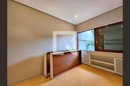 Casa à venda com 900m², 5 quartos e 8 vagas