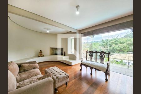 Casa à venda com 900m², 5 quartos e 8 vagas