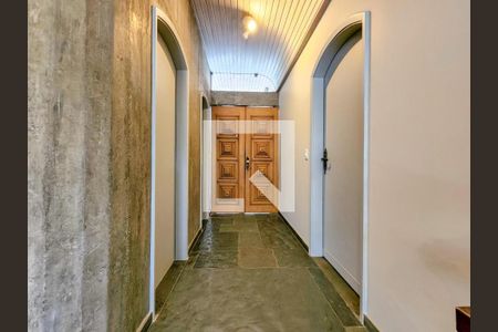 Casa à venda com 900m², 5 quartos e 8 vagas