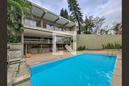 Casa à venda com 900m², 5 quartos e 8 vagas