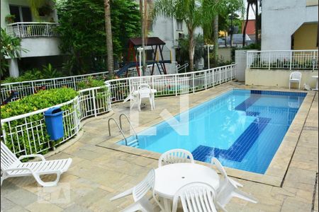 Apartamento à venda com 180m², 4 quartos e 2 vagasÁrea comum - Piscina