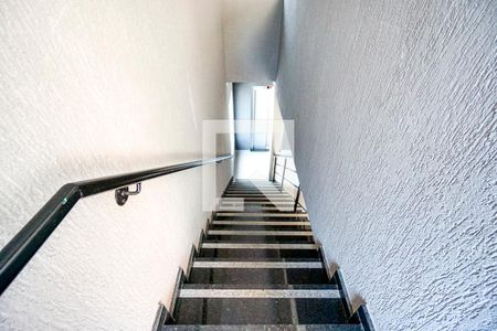 Apartamento à venda com 40m², 2 quartos e 1 vagaEscada