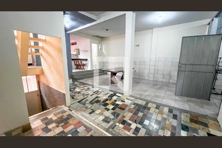 Casa à venda com 400m², 5 quartos e 5 vagasBanheiro 1