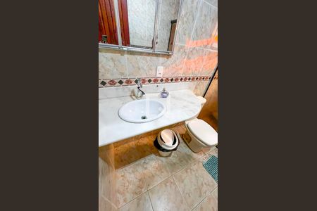 Casa à venda com 400m², 5 quartos e 5 vagasBanheiro  4