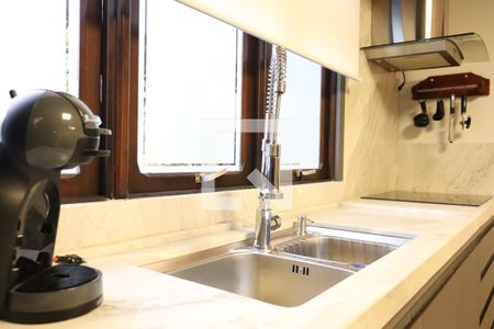 Casa à venda com 321m², 4 quartos e 4 vagasCozinha