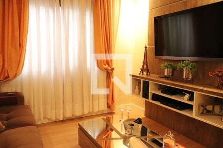 Casa à venda com 321m², 4 quartos e 4 vagasSala