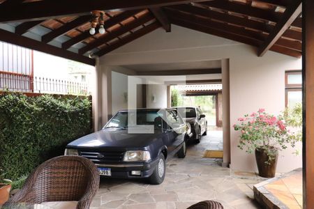 Casa à venda com 321m², 4 quartos e 4 vagasPiscina