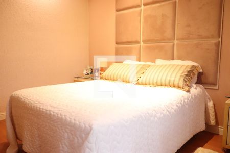 Casa à venda com 321m², 4 quartos e 4 vagasSuíte