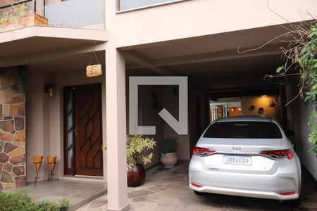 Casa à venda com 321m², 4 quartos e 4 vagasFachada