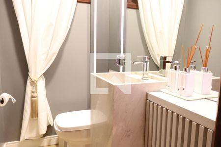 Casa à venda com 321m², 4 quartos e 4 vagasLavabo