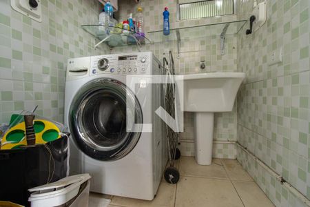 Apartamento à venda com 84m², 2 quartos e 2 vagasÁrea de Serviço