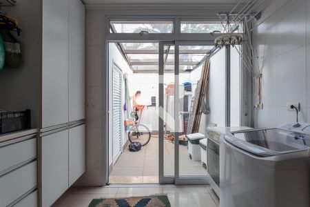 Casa à venda com 350m², 4 quartos e 2 vagas Casa à venda com 350m², 4 quartos e 2 vagasÁrea de Serviço