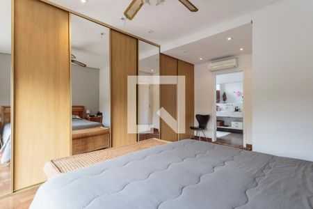 Casa à venda com 350m², 4 quartos e 2 vagas Casa à venda com 350m², 4 quartos e 2 vagasQuarto 1