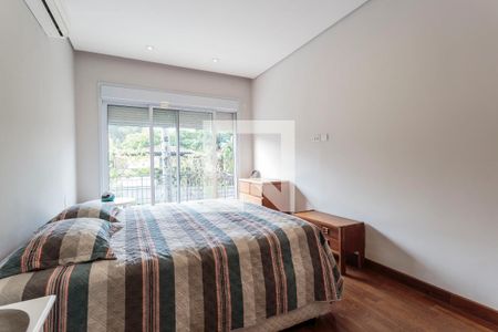 Casa à venda com 350m², 4 quartos e 2 vagas Casa à venda com 350m², 4 quartos e 2 vagasQuarto 2