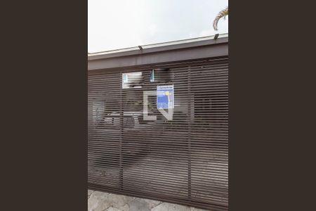 Casa à venda com 350m², 4 quartos e 2 vagas Casa à venda com 350m², 4 quartos e 2 vagasPlaca