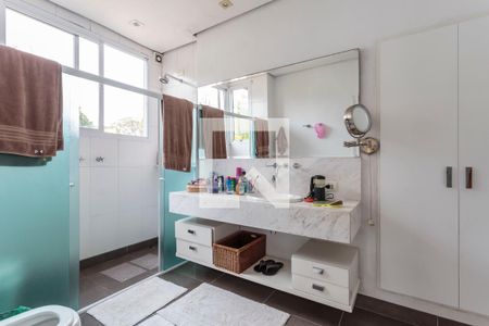 Casa à venda com 350m², 4 quartos e 2 vagas Casa à venda com 350m², 4 quartos e 2 vagasBanheiro do Quarto 1