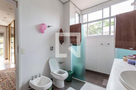 Casa à venda com 350m², 4 quartos e 2 vagas Casa à venda com 350m², 4 quartos e 2 vagasBanheiro do Quarto 1