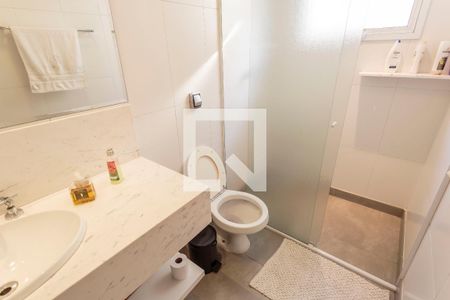 Casa à venda com 350m², 4 quartos e 2 vagas Casa à venda com 350m², 4 quartos e 2 vagasBanheiro do Quarto 2