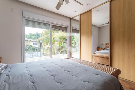 Casa à venda com 350m², 4 quartos e 2 vagas Casa à venda com 350m², 4 quartos e 2 vagasQuarto 1