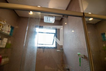 Apartamento à venda com 181m², 3 quartos e 4 vagasBanheiro da Suíte